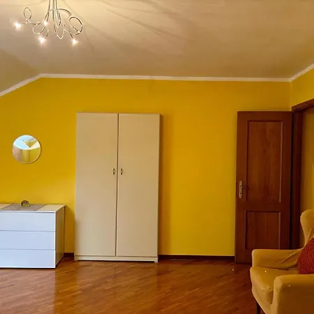 Living Homestay *